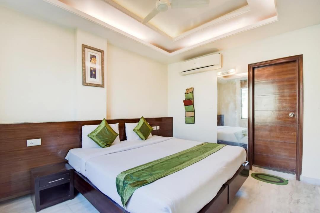 Hotel Sky Heights Jaipur Bilik gambar